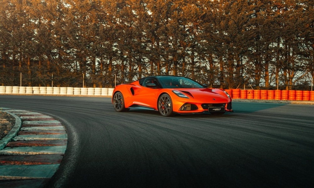 Lotus Emira 420